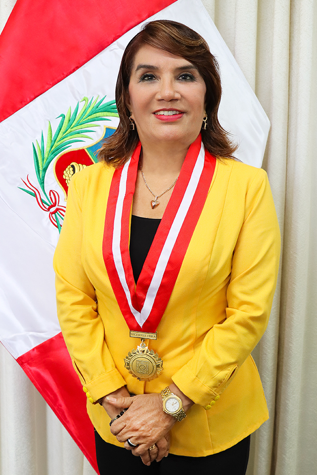 Dr.  Dahpne Viena Oliveira